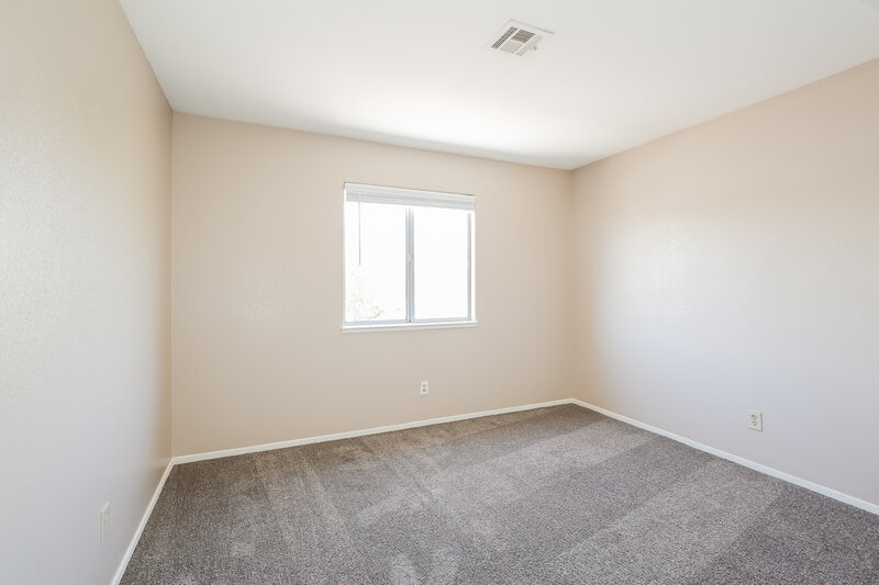 2,035/Mo, 7512 Hickory Hills Dr Las Vegas, NV 89130 Bedroom View 2