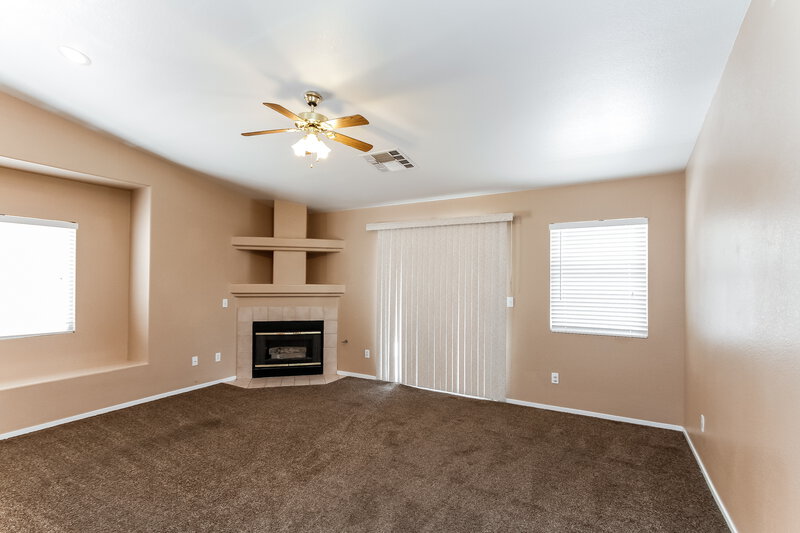 2,015/Mo, 517 Rancho del Mar Way North Las Vegas, NV 89031 Living Room View 2