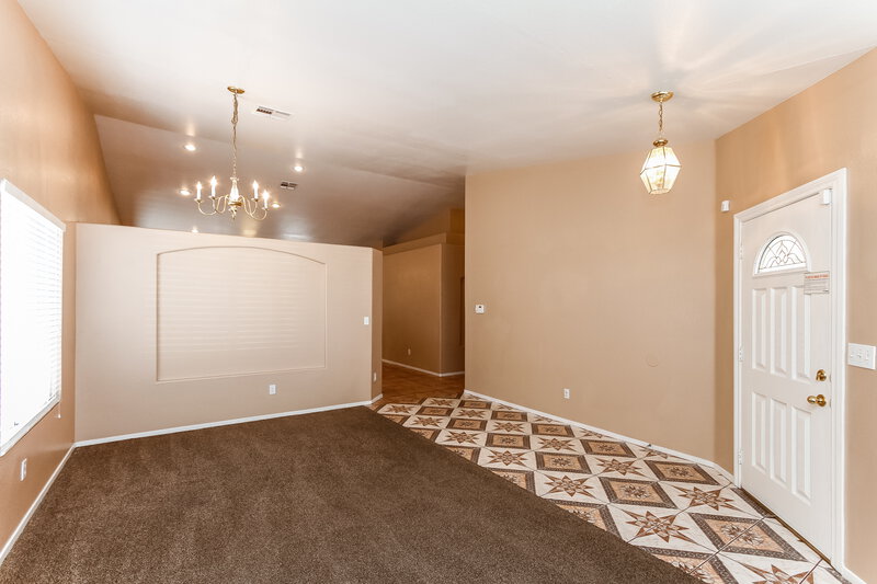 2,015/Mo, 517 Rancho del Mar Way North Las Vegas, NV 89031 Living Room View 4