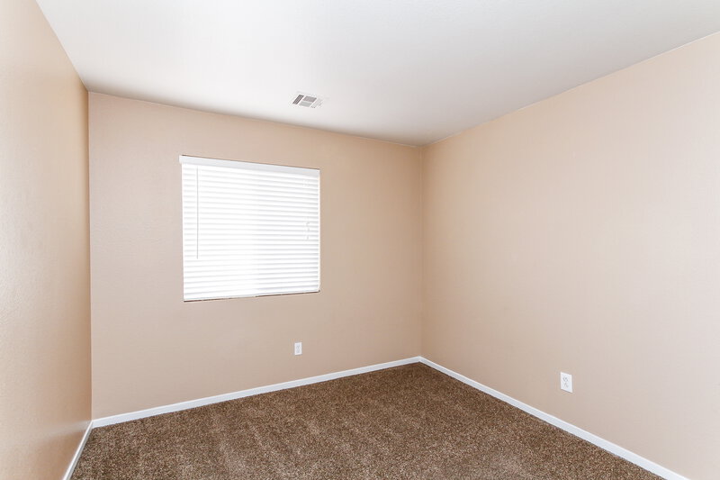 2,015/Mo, 517 Rancho del Mar Way North Las Vegas, NV 89031 Bedroom View 2