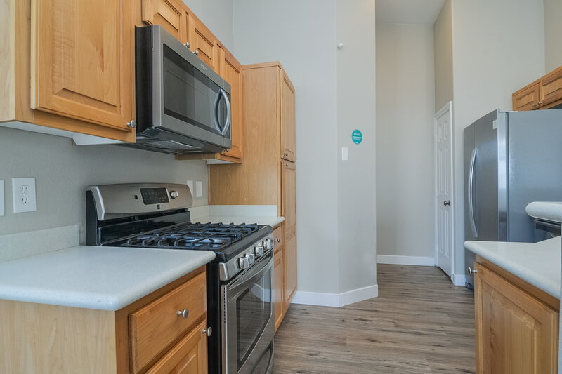 1,675/Mo, 1082 Elation Ln Unit 101 Henderson, NV 89002 Kitchen View 2