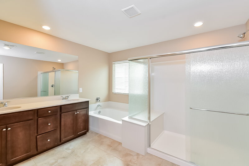 3,695/Mo, 878 Cherry Glen Pl Las Vegas, NV 89138 Main Bathroom View