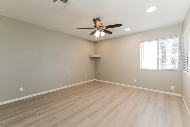 2,030/Mo, 364 Toyabe St Henderson, NV 89015 Living Room View 2