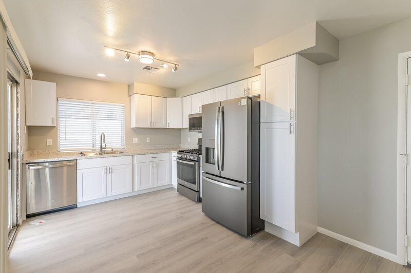 2,030/Mo, 364 Toyabe St Henderson, NV 89015 Kitchen View