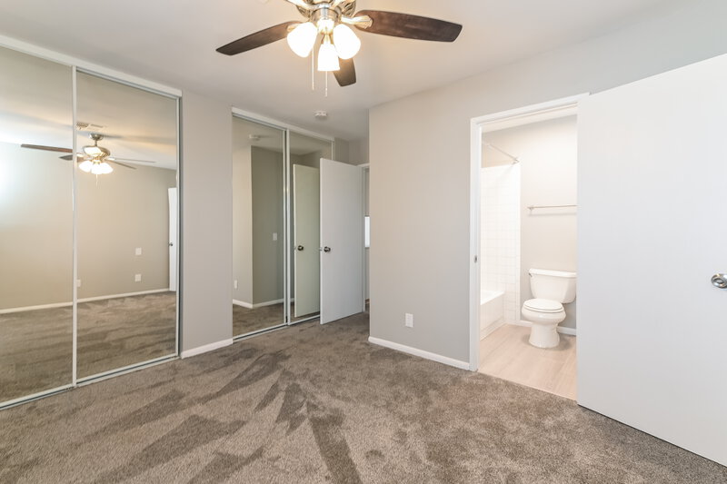 2,030/Mo, 364 Toyabe St Henderson, NV 89015 Main Bedroom View