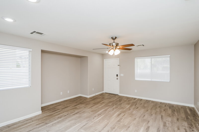 2,190/Mo, 1979 Sunset Bend Dr Henderson, NV 89014 Living Room View 2