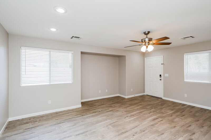 2,190/Mo, 1979 Sunset Bend Dr Henderson, NV 89014 Living Room View 3