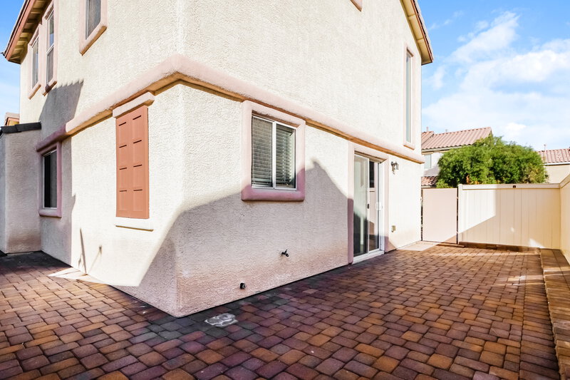 2,190/Mo, 1979 Sunset Bend Dr Henderson, NV 89014 Rear View