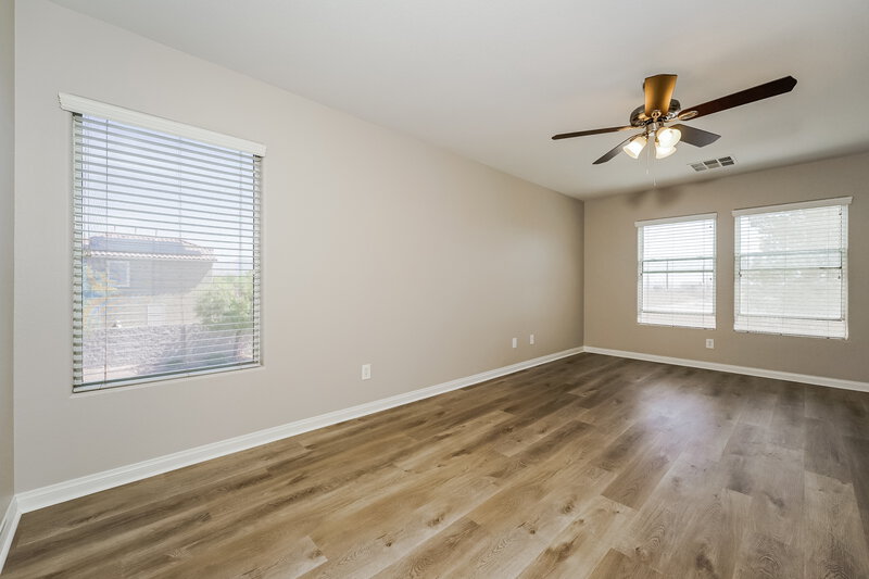 2,100/Mo, 6352 Glenolden St North Las Vegas, NV 89081 Main Bedroom View