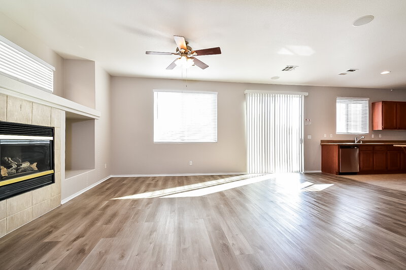2,240/Mo, 6714 Cinnabar Coast Ln North Las Vegas, NV 89084 Living Room View 2