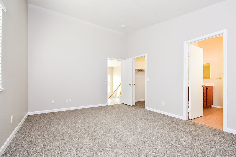 2,240/Mo, 6714 Cinnabar Coast Ln North Las Vegas, NV 89084 Main Bedroom View