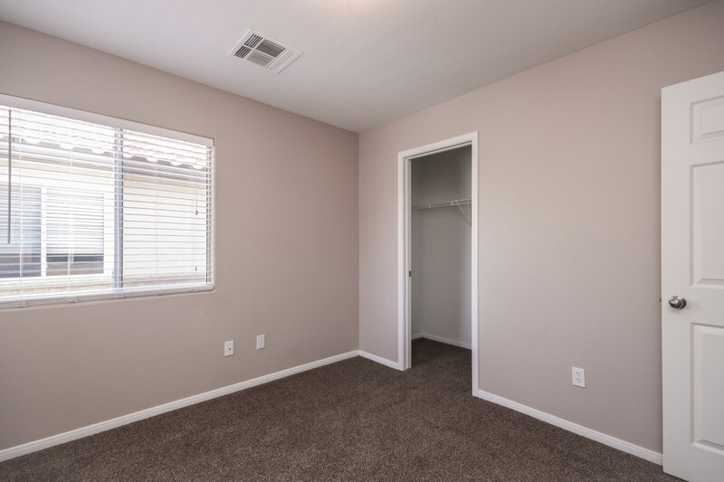 1,880/Mo, 6521 Belgrave Hall Ln Las Vegas, NV 89122 Bedroom View