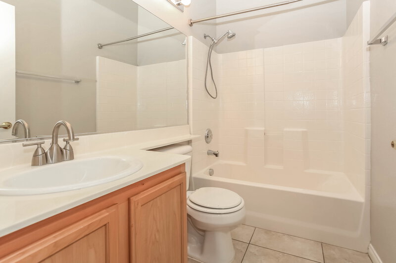 1,740/Mo, 9145 Dorrell Ln Las Vegas, NV 89149 Bathroom View