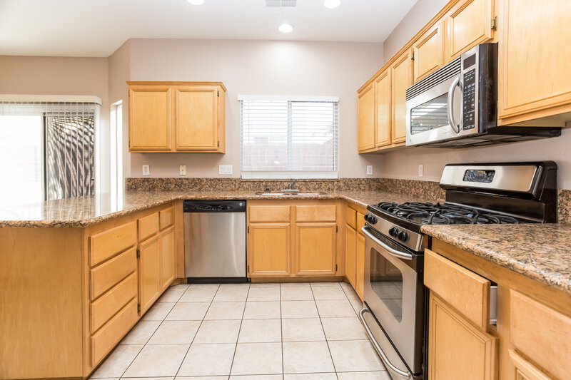 2,050/Mo, 10369 Timber Canyon Ave Las Vegas, NV 89129 Kitchen View 2