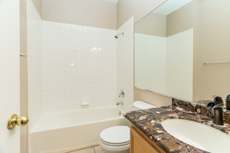 2,050/Mo, 10369 Timber Canyon Ave Las Vegas, NV 89129 Bathroom View