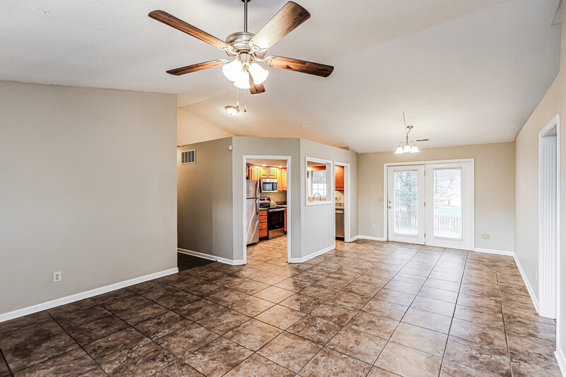 1,865/Mo, 3421 Morgan Trail Jeffersonville, IN 47130 Living Room View 2