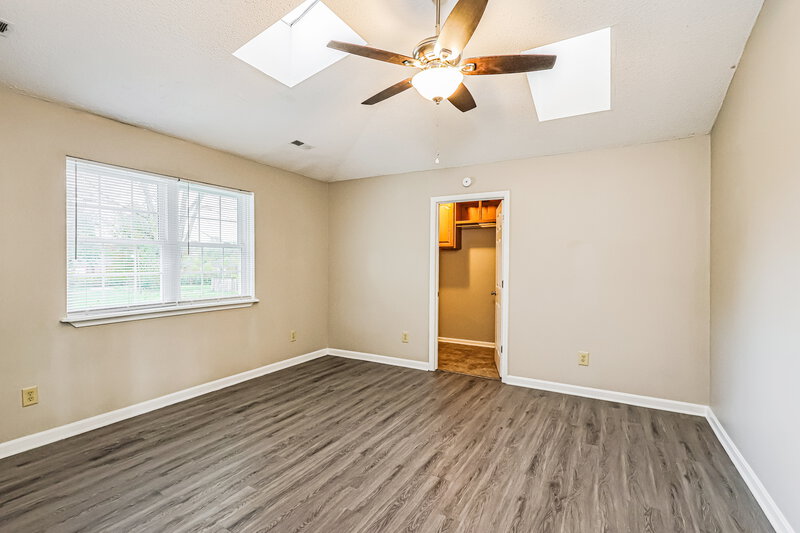 1,865/Mo, 3421 Morgan Trail Jeffersonville, IN 47130 Family Room View
