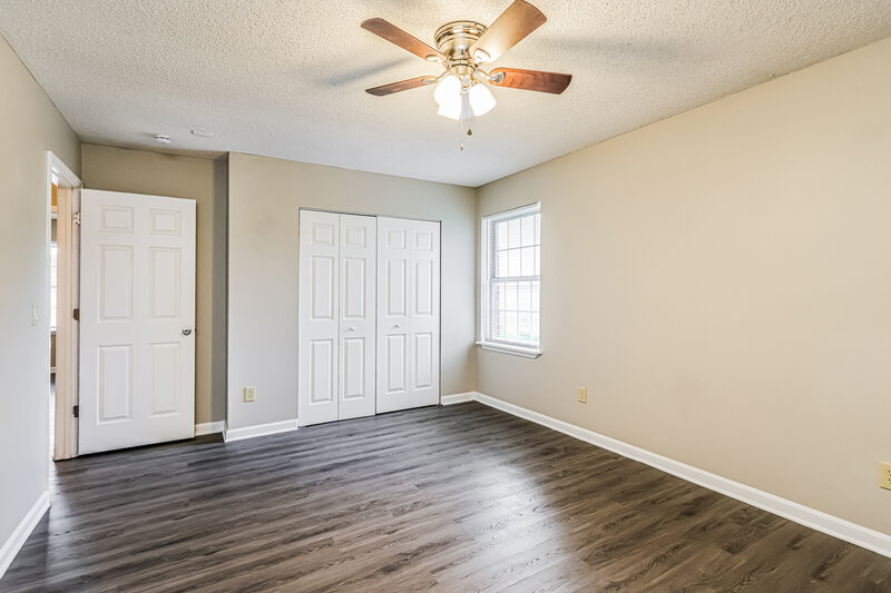 1,865/Mo, 3421 Morgan Trail Jeffersonville, IN 47130 Main Bedroom View