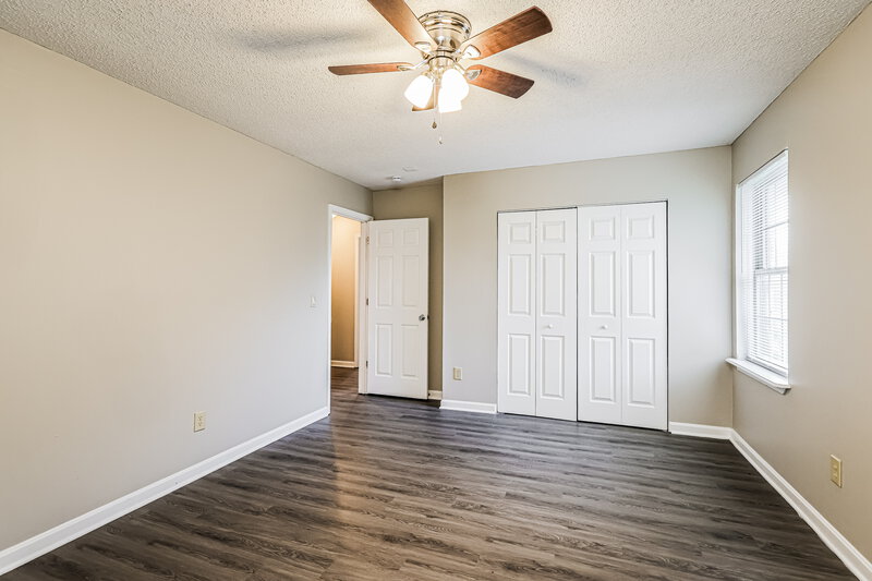 1,865/Mo, 3421 Morgan Trail Jeffersonville, IN 47130 Main Bedroom View 2