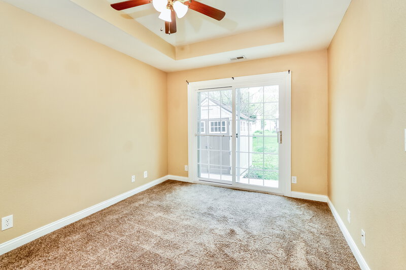 1,505/Mo, 1044 Avondale Ct Jeffersonville, IN 47130 Main Bedroom View