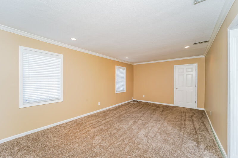 1,760/Mo, 6506 Missionary Ridge Dr Pewee Valley, KY 40056 Family Room View 2