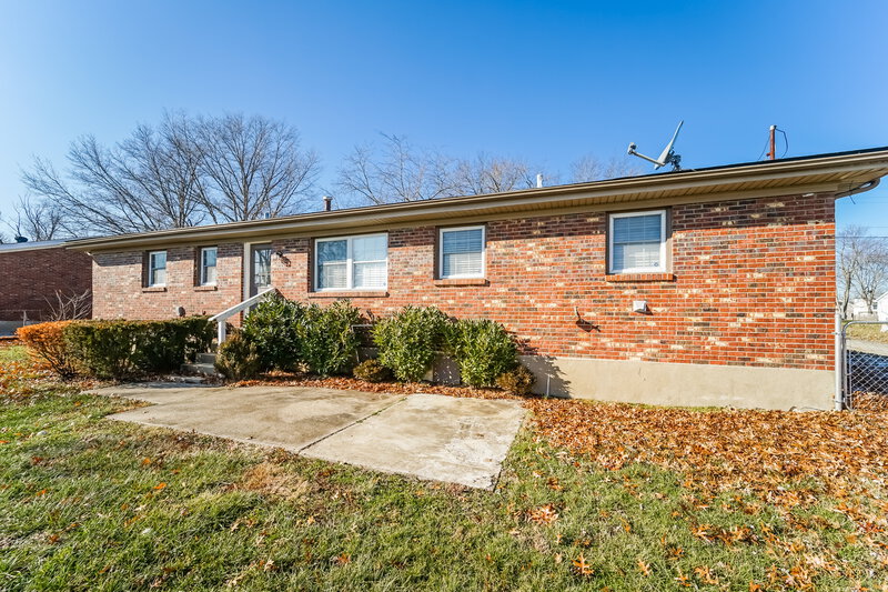 1,895/Mo, 6506 Missionary Ridge Dr Pewee Valley, KY 40056 Misc View 23