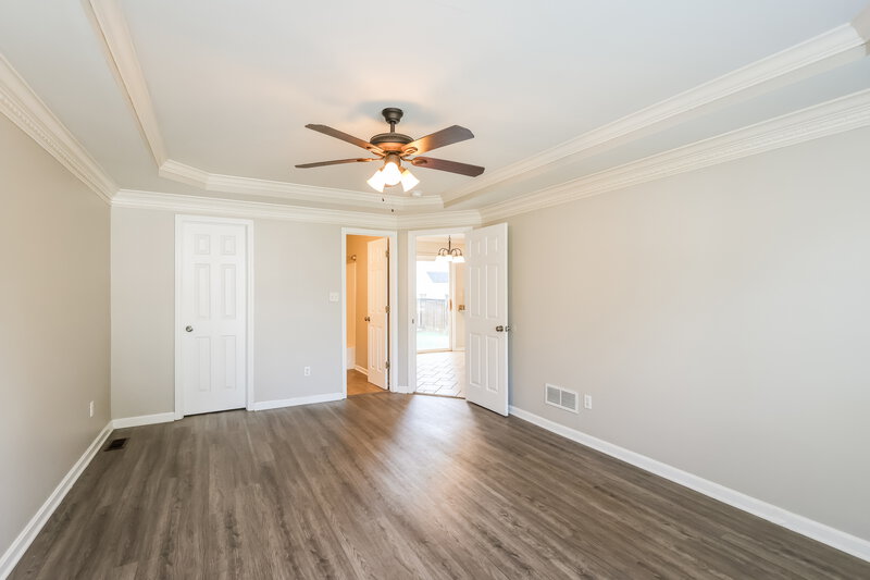 1,895/Mo, 10500 Sandbourne Way Louisville, KY 40241 Main Bedroom View 2