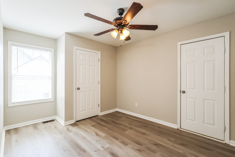 1,895/Mo, 10500 Sandbourne Way Louisville, KY 40241 Bedroom View 2