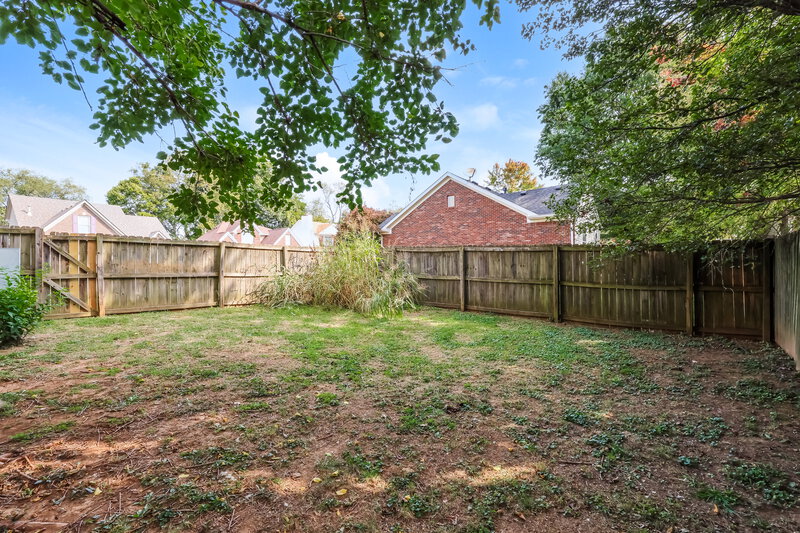 1,895/Mo, 10500 Sandbourne Way Louisville, KY 40241 Rear View 2