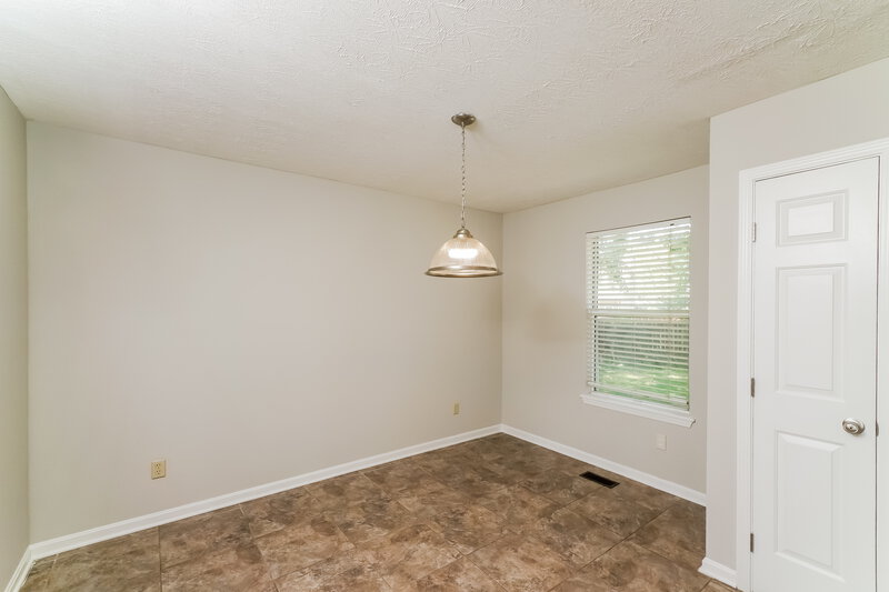 2,030/Mo, 4314 Arwine Ct Louisville, KY 40245 Dining Room View
