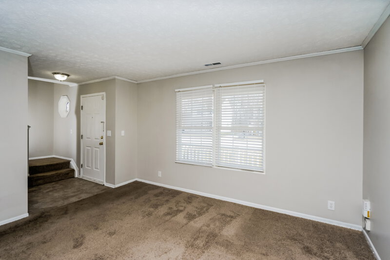 1,695/Mo, 6516 Hunters Creek Blvd Louisville, KY 40258 Living Room View