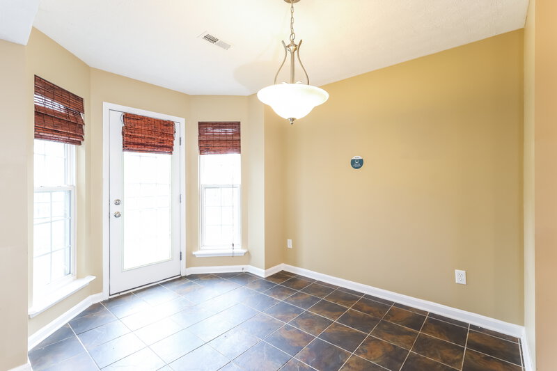 1,845/Mo, 7008 Hollow Oaks Dr Louisville, KY 40291 Dining Room View