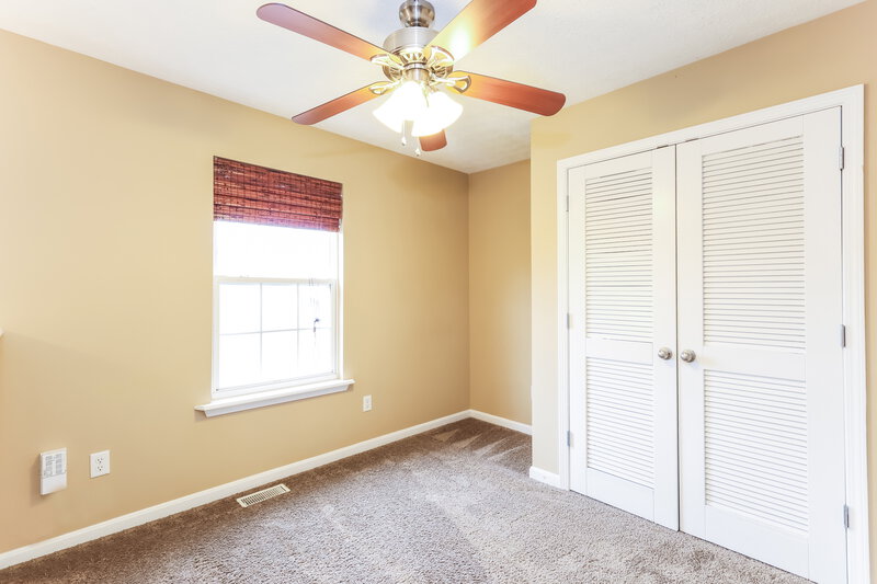1,845/Mo, 7008 Hollow Oaks Dr Louisville, KY 40291 Bedroom View