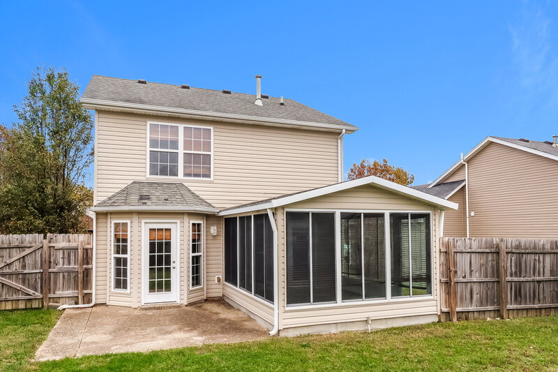 1,845/Mo, 7008 Hollow Oaks Dr Louisville, KY 40291 Rear View