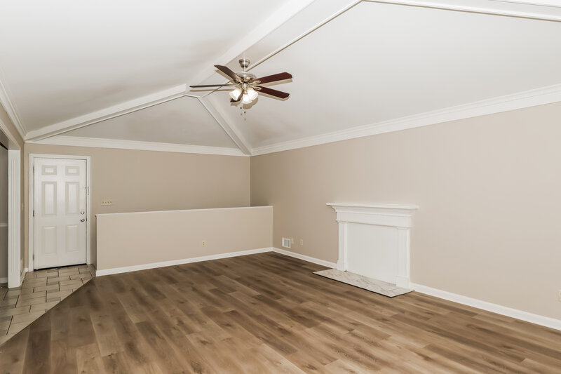 2,250/Mo, 7017 Field View Ct Louisville, KY 40291 Living Room View