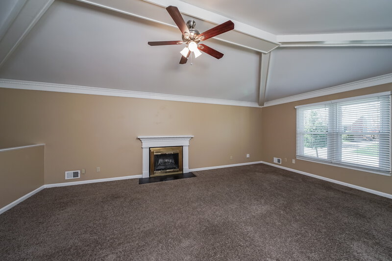 2,305/Mo, 7017 Field View Ct Louisville, KY 40291 Living Room View
