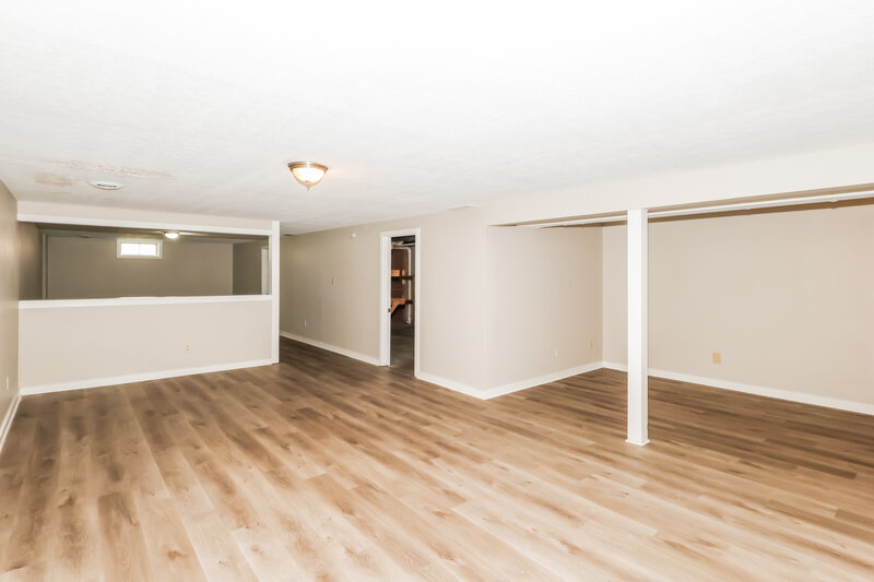 2,250/Mo, 7017 Field View Ct Louisville, KY 40291 Basement View
