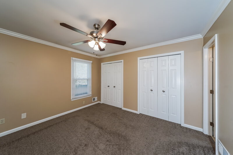 2,305/Mo, 7017 Field View Ct Louisville, KY 40291 Master Bedroom View 2