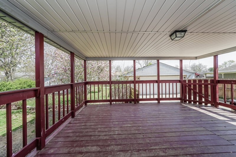 2,305/Mo, 7017 Field View Ct Louisville, KY 40291 Screen Porch View