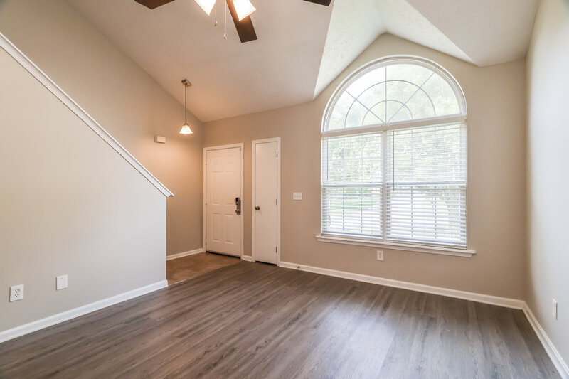 1,837/Mo, 4321 Willow View Blvd Louisville, KY 40299 Living Room View 3