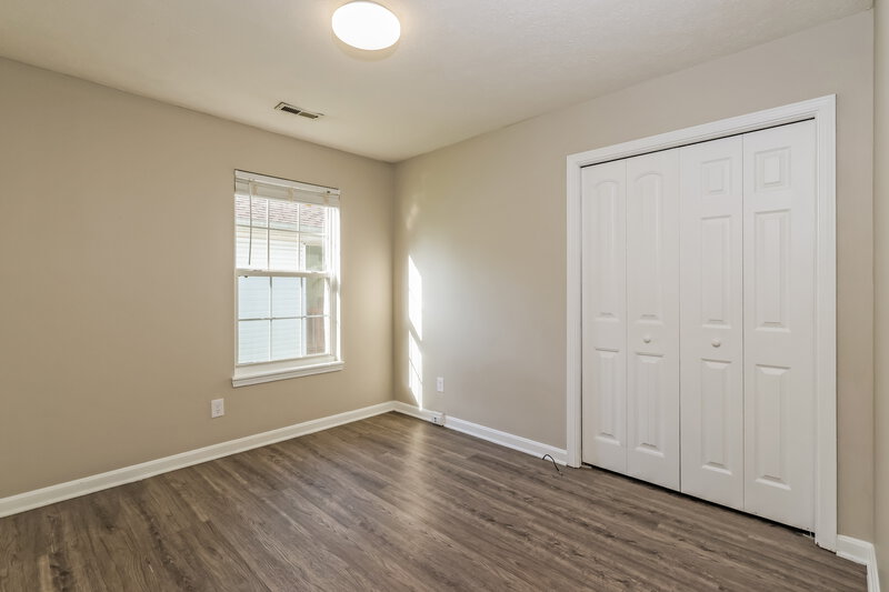 1,880/Mo, 11107 Meadow Chase Ct Louisville, KY 40229 Bedroom View 2