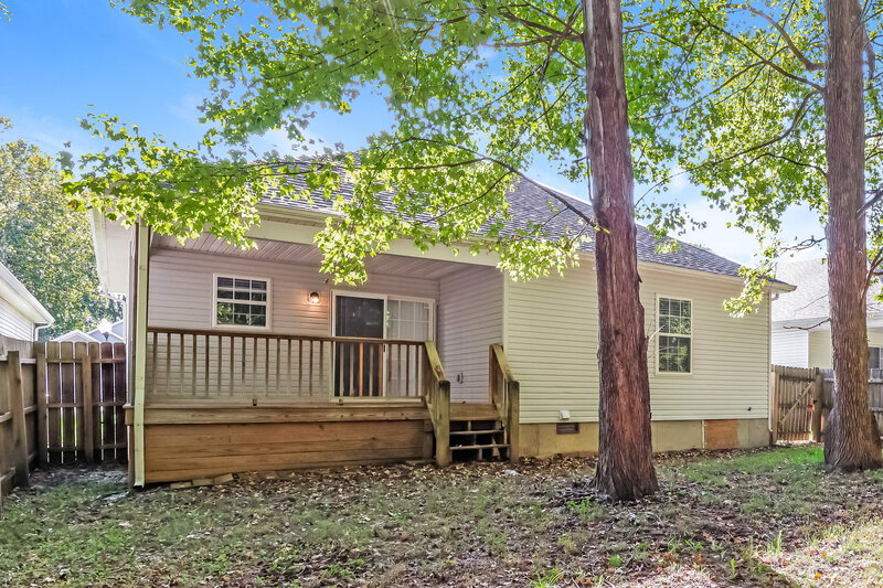 1,880/Mo, 11107 Meadow Chase Ct Louisville, KY 40229 Rear View