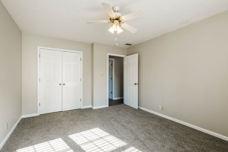 1,675/Mo, 291 Agin Way Milton, KY 40045 Main Bedroom View 2