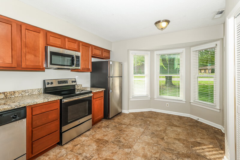 1,770/Mo, 7900 Rochelle Rd Louisville, KY 40228 Kitchen View