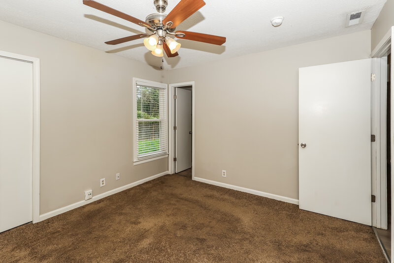 1,770/Mo, 7900 Rochelle Rd Louisville, KY 40228 Main Bedroom View