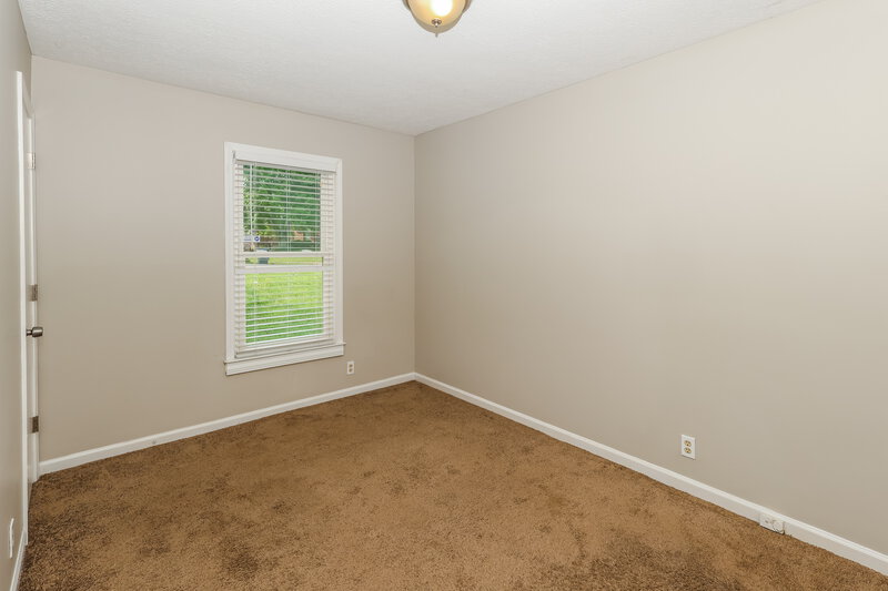 1,770/Mo, 7900 Rochelle Rd Louisville, KY 40228 Bedroom View