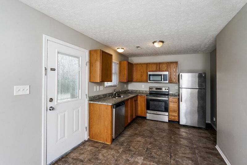 1,730/Mo, 6311 Hackel Dr Louisville, KY 40258 Kitchen View