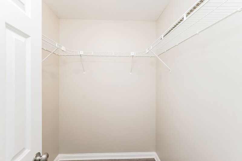 2,115/Mo, 1818 Jefferson Ave Louisville, KY 40242 Amenities View 2