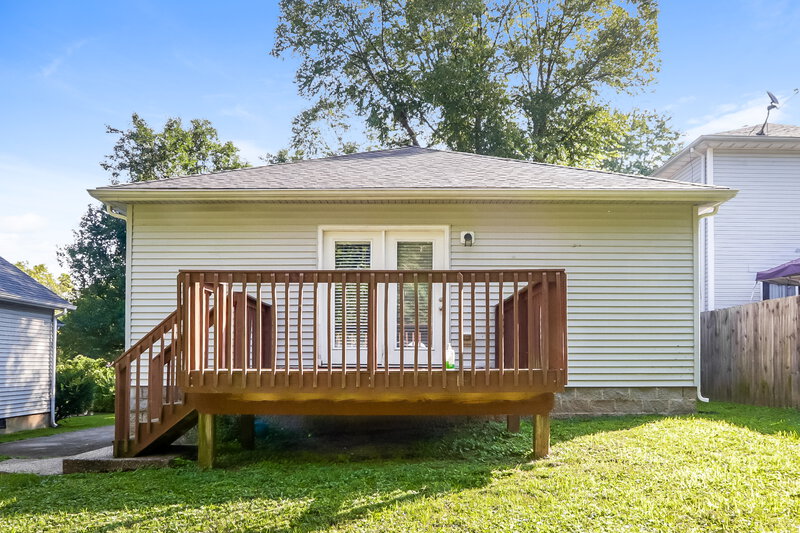 1,845/Mo, 1818 Jefferson Ave Louisville, KY 40242 Rear View