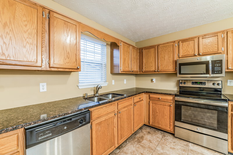 1,555/Mo, 803 Rolling Ridge Circle Simpsonville, KY 40067 Kitchen View